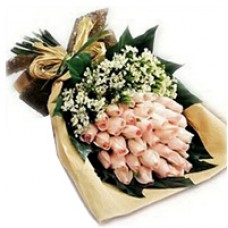 Captivating Pure Expressive Love Bouquet of 30 Peach/Pink Roses